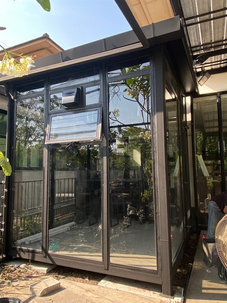 ร้านกาแฟน็อคดาวน์ ห้องกระจกอลูมิเนียม โมเดิร์น นนทบุรี